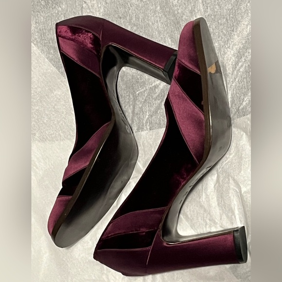 BOTTEGA VENETTA HEELS NWOT SIZE 7.5 - Picture 5 of 11